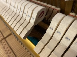 Piano Yamaha U3 | Polerad svart - Nytt hammarlag